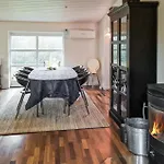 Semesterbostad 3 Bedroom Amazing In