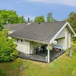 Semesterbostad 3 Bedroom Amazing In