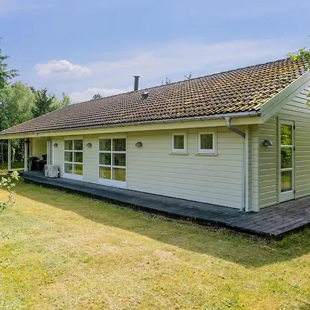 3 Bedroom Amazing In Ålbæk