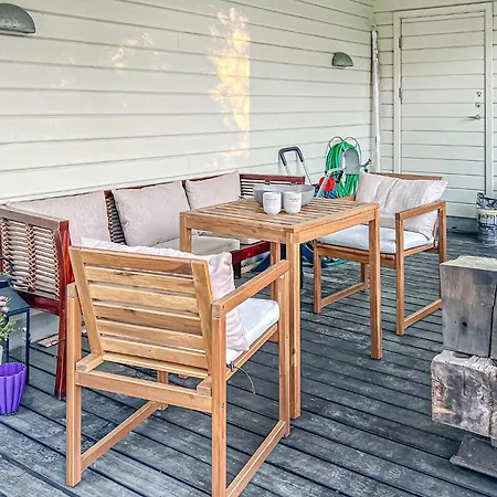 3 Bedroom Amazing In Ålbæk