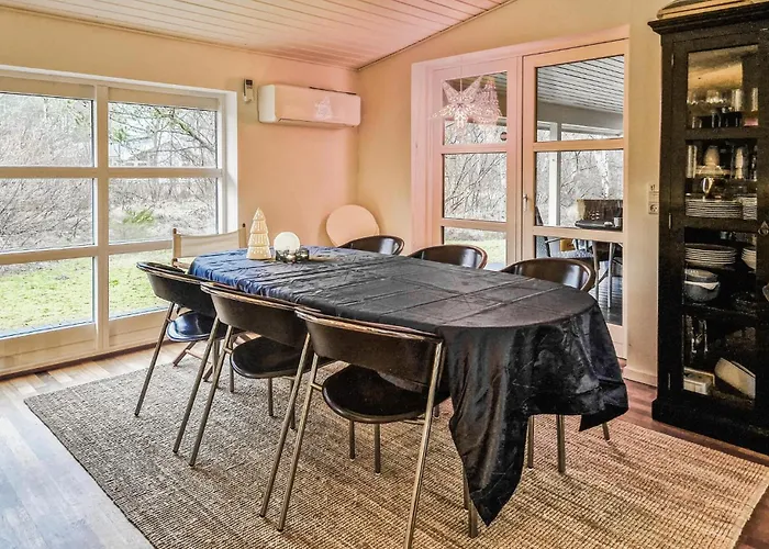 Semesterbostad 3 Bedroom Amazing In