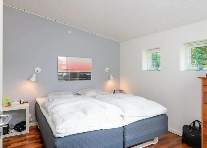 3 Bedroom Amazing In Ålbæk