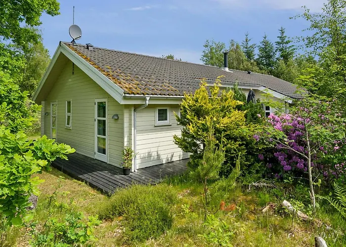 3 Bedroom Amazing In Semesterbostad *