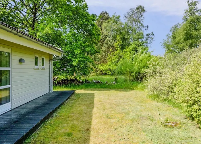 3 Bedroom Amazing In Semesterbostad